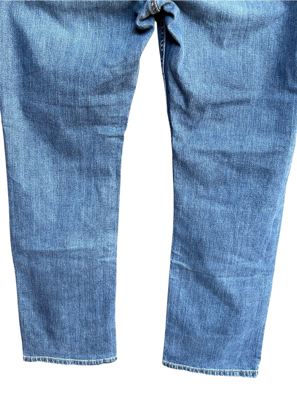 Men's Carhartt Straight relax-fit Jeans in Medium Blue - Picture 7 of 11